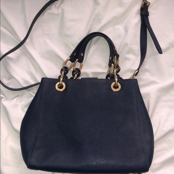 Michael Kors purse - Picture 1 of 8